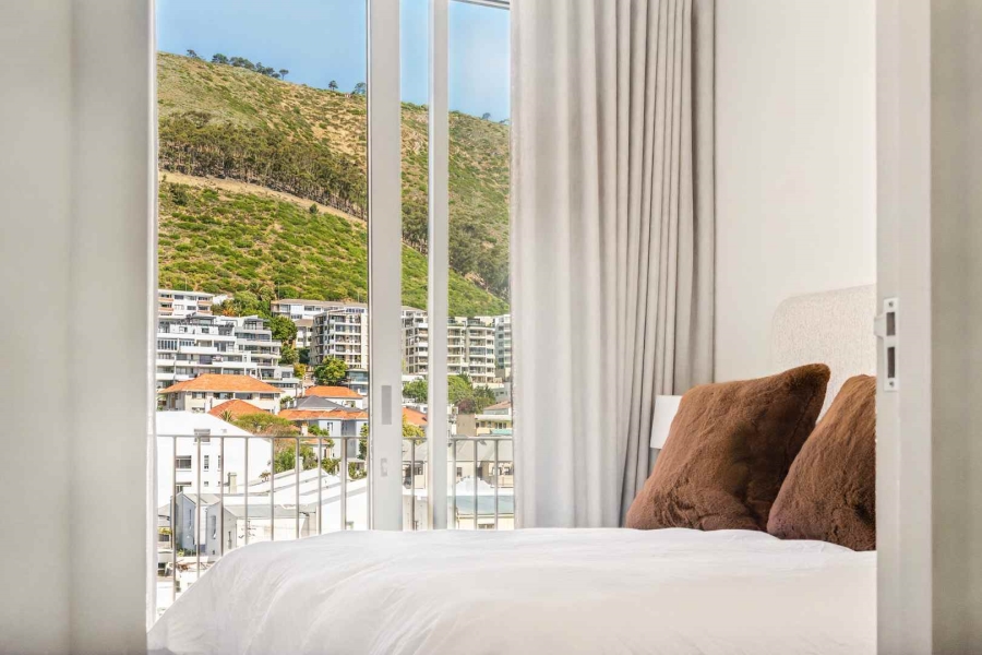 To Let 1 Bedroom Property for Rent in Sea Point Western Cape